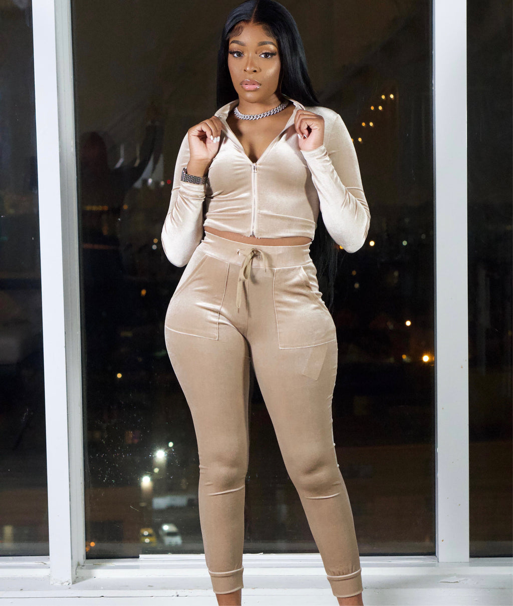 Classic Velvet Set